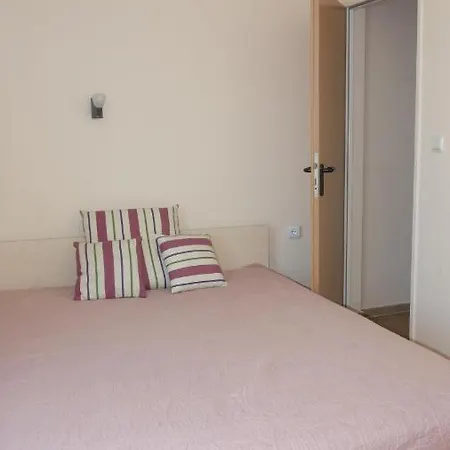 Διαμέρισμα Golden Sea View 2 *