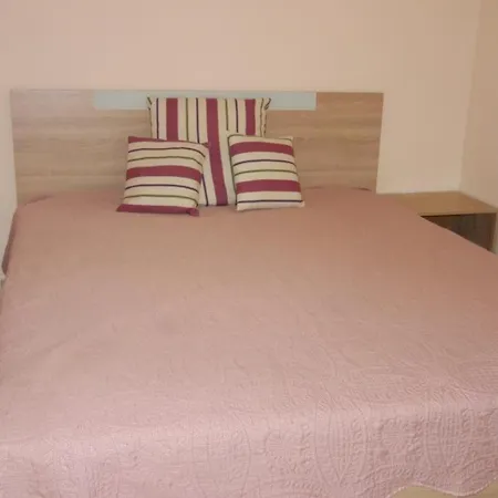 Golden Sea View 2 Апартаменты *