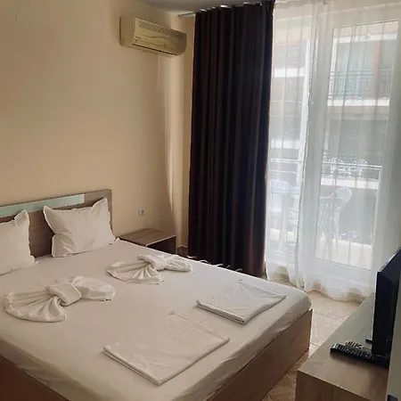 Апартаменты Golden Sea View 2 *