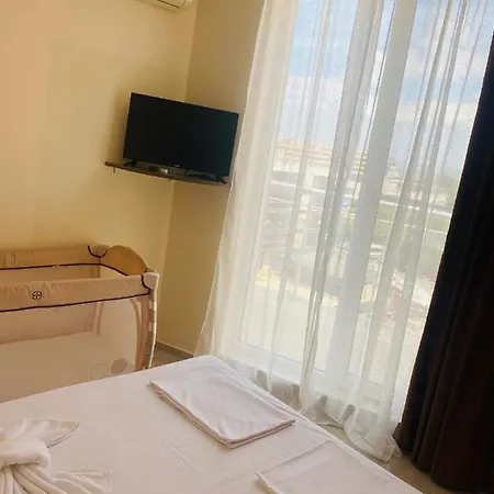 Golden Sea View 2 Апартаменты *