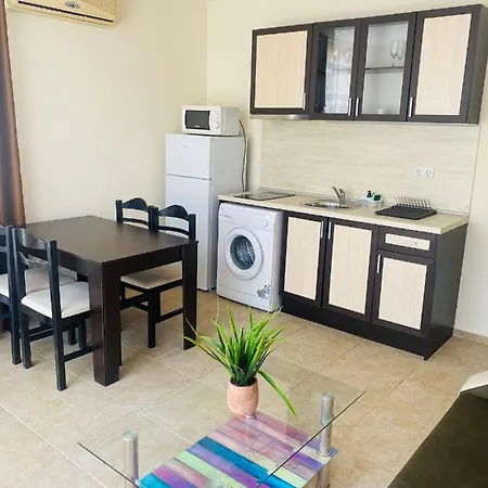 Golden Sea View 2 Апартаменты Поморие