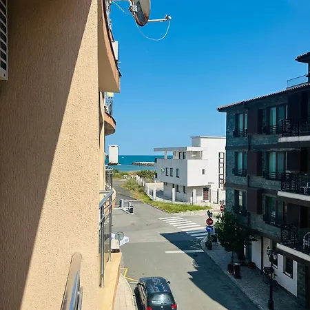 Апартаменты Golden Sea View 2 Поморие